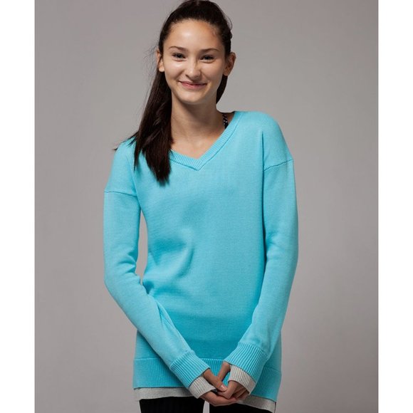 IVIVVA Sweater - Picture 9 of 9